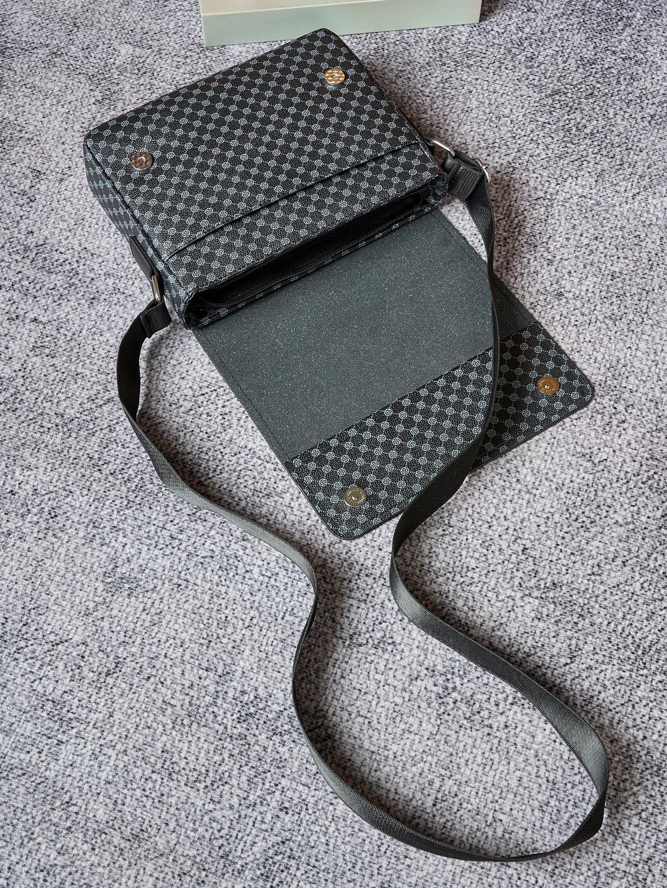 24cm Men's Crocodile Embossed Crossbody Bag - Slim Anti-Theft PU Sling Bag w/ Phone Pocket