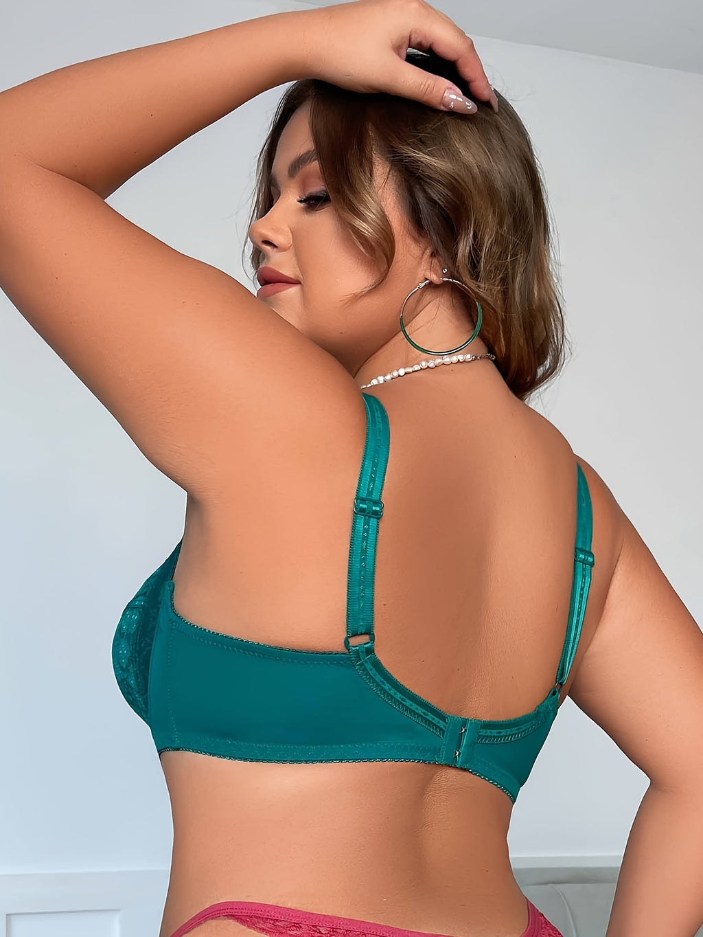 [Solid Plus Bra] Sexy Plus Size Bra | Women's Solid Contrast Lace Floral Trim Medium Stretch Comfort Bra